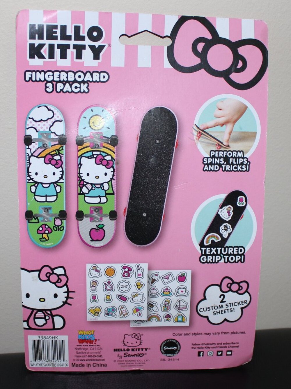 FREE WITH ANY BUY❤️Sanrio Hello Kitty 3 Pack Fingerboards Finger Skateboards - Picture 6 of 7